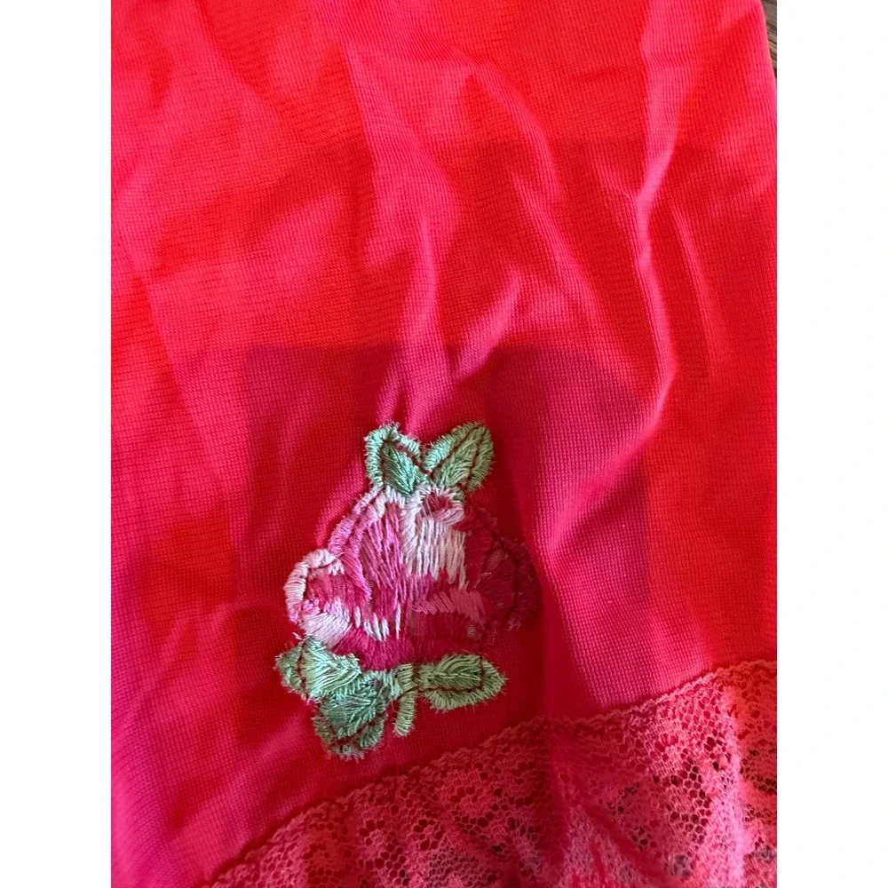 Vintage Sears Red Nylon‎ Tap Pants Bloomers Lace Trim Floral Embroidery Medium